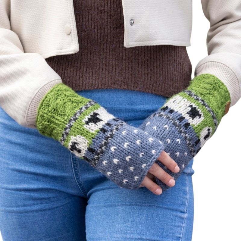 Aran Cable Handwarmers- Sheep