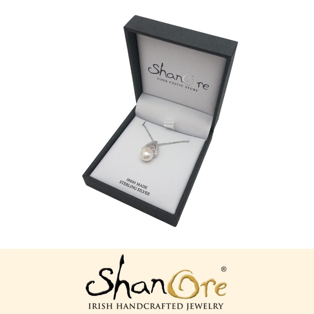 Sterling Silver Trinity Knot Capped Pearl Necklace