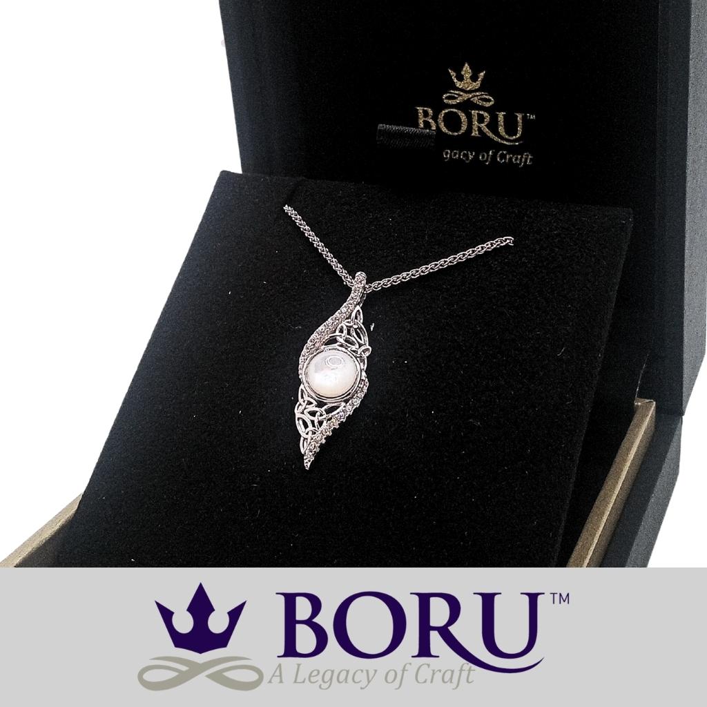 Sterling Silver Trinity Knot Mother of Pearl Arianrhod Necklace
