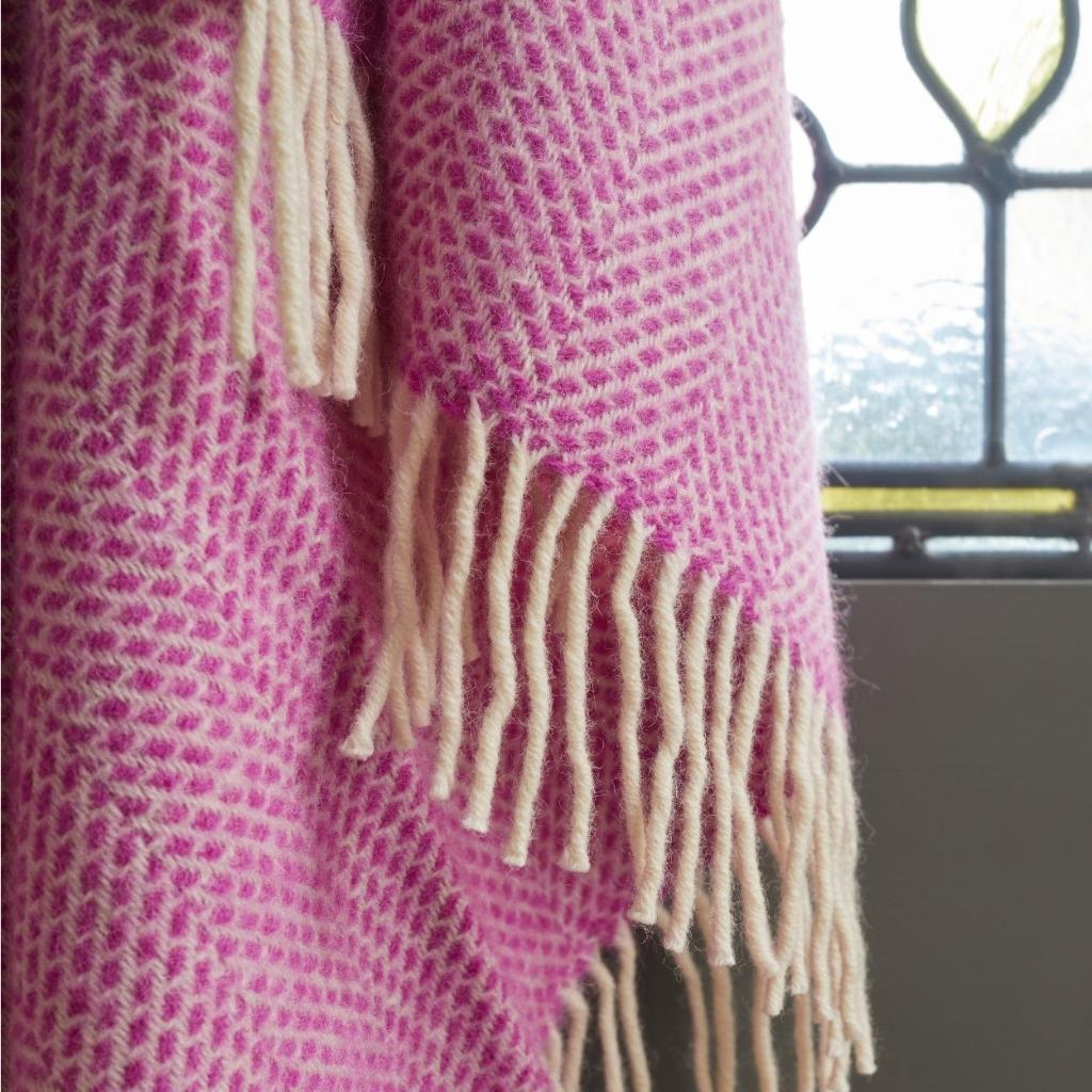 Tweedmill Beehive Rosa Wool Throw Expertly Crafted from 100% Pure Wool