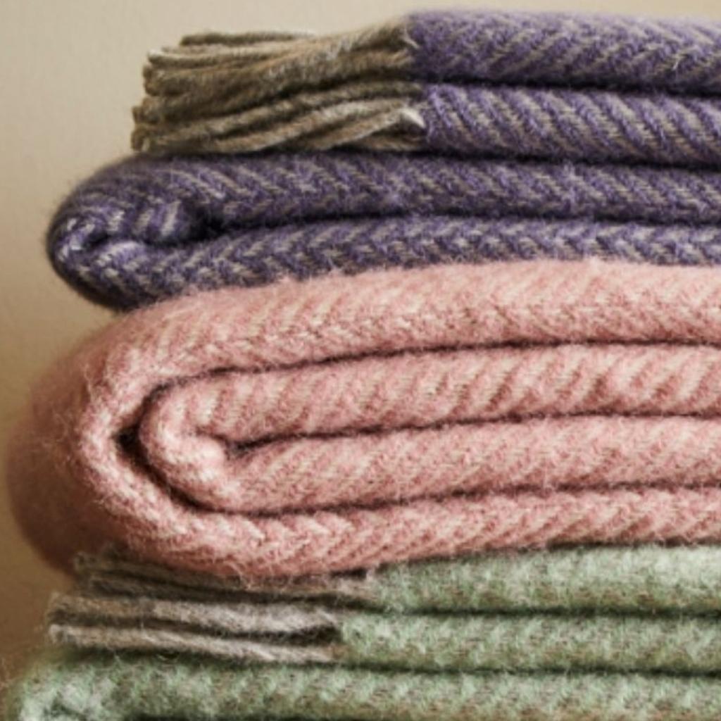 Tweedmill Dusty Pink and Pearl Herringbone Wool Throw Expertly Crafted from 100% Pure Wool