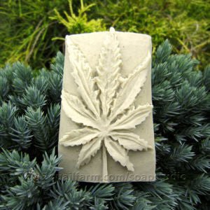 12 Quail Farm Herbal Bliss Soap - Green - The Celtic Gift Store - Beauty and Wellness