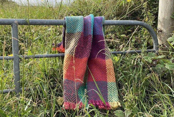 Branigan Weavers Throw - Light Green - The Celtic Gift Store - Blankets and Bedding