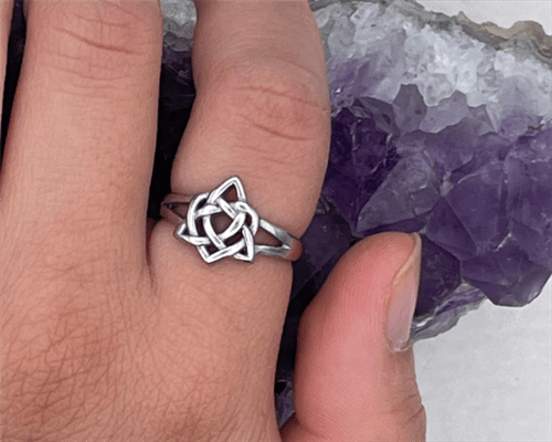 Dainty Sister's Knot Celtic Ring - The Celtic Gift Store - 
